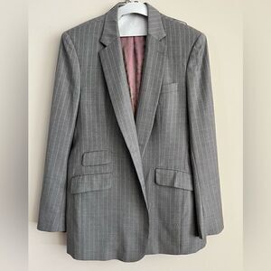 Men’s Sam’s Tailor’s Custom Suit. Excellent Condition. Size 44L